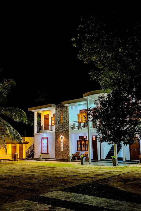 Jay'S Avenue Otel Udawalawe Dış mekan fotoğraf